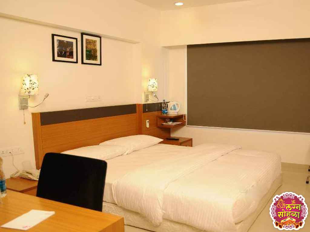 Hi 5 Hotel And Experience