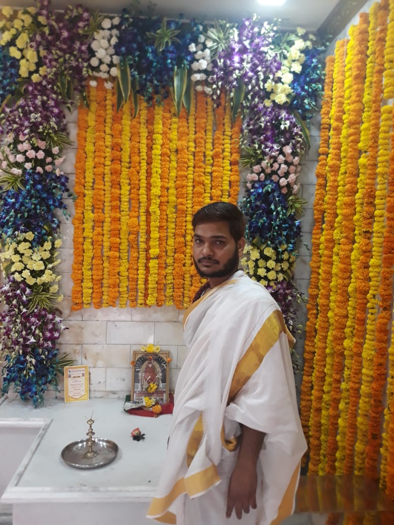 Yadnik Dharmik Puja Path