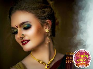 Makeup Artist & Hair Theropy / Bollywood Makeup Artist